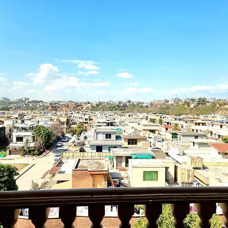 Executive 3 Bedrooms Apartment In Bahria Town 라왈핀디 외부 사진