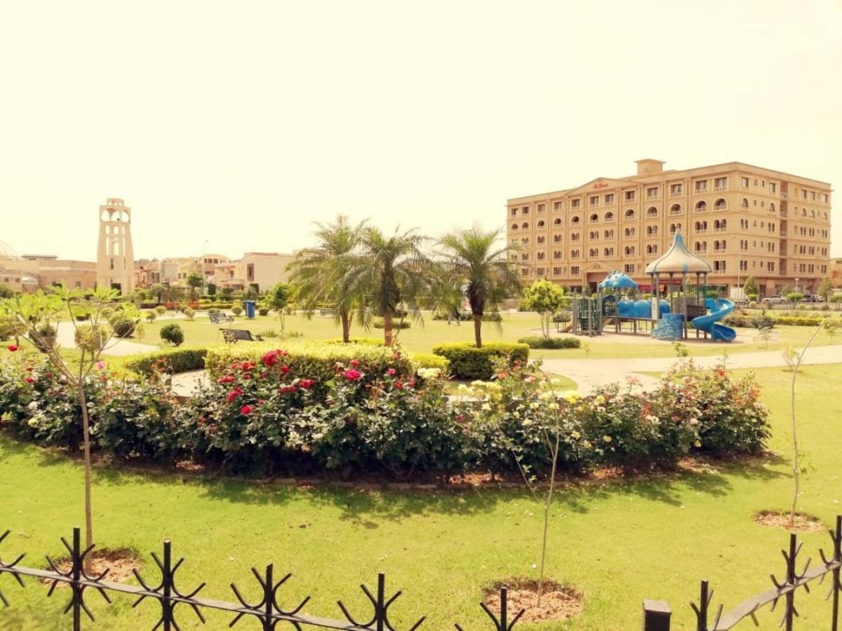 Executive 3 Bedrooms Apartment In Bahria Town 라왈핀디 외부 사진