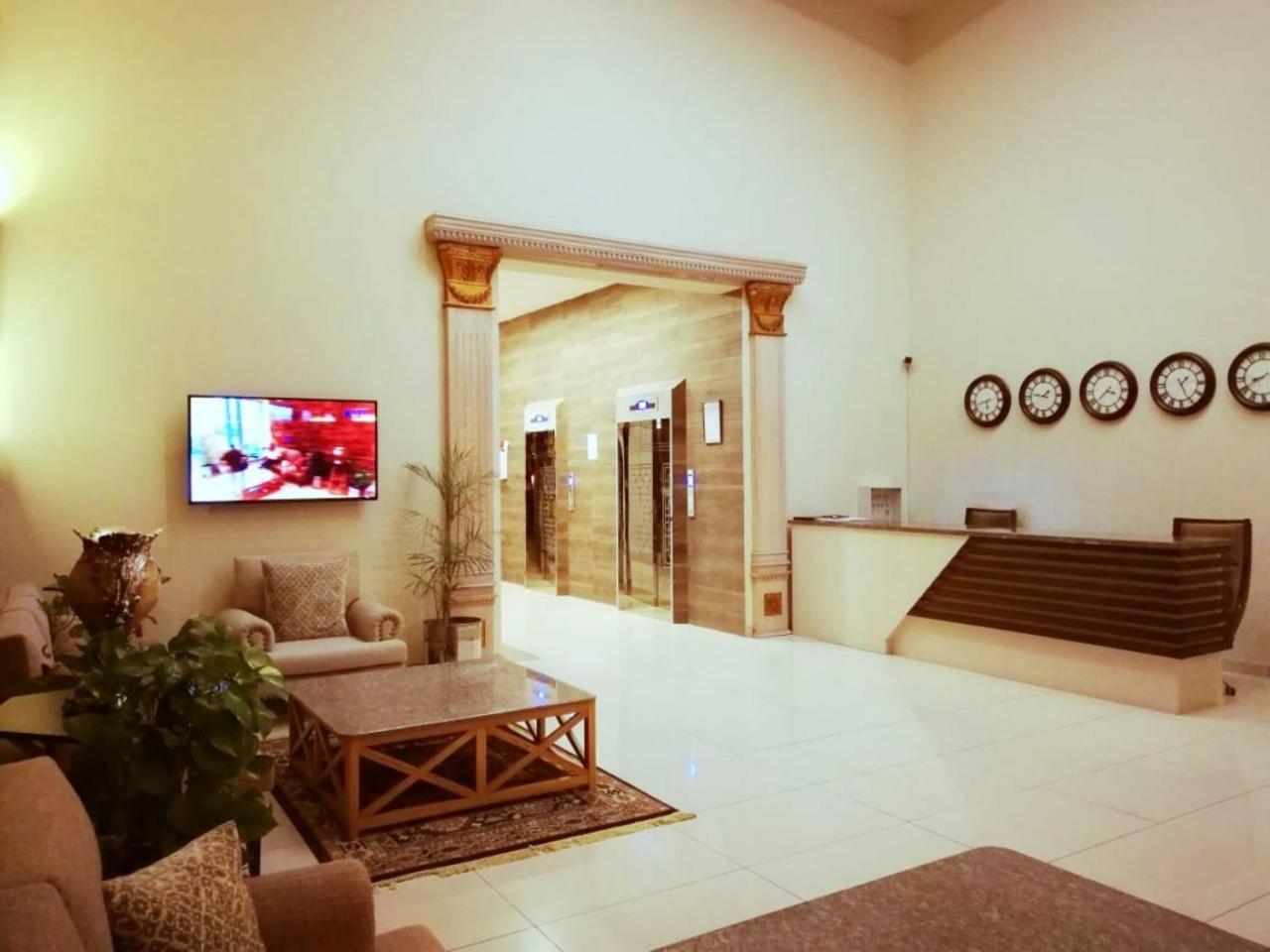 Executive 3 Bedrooms Apartment In Bahria Town 라왈핀디 외부 사진