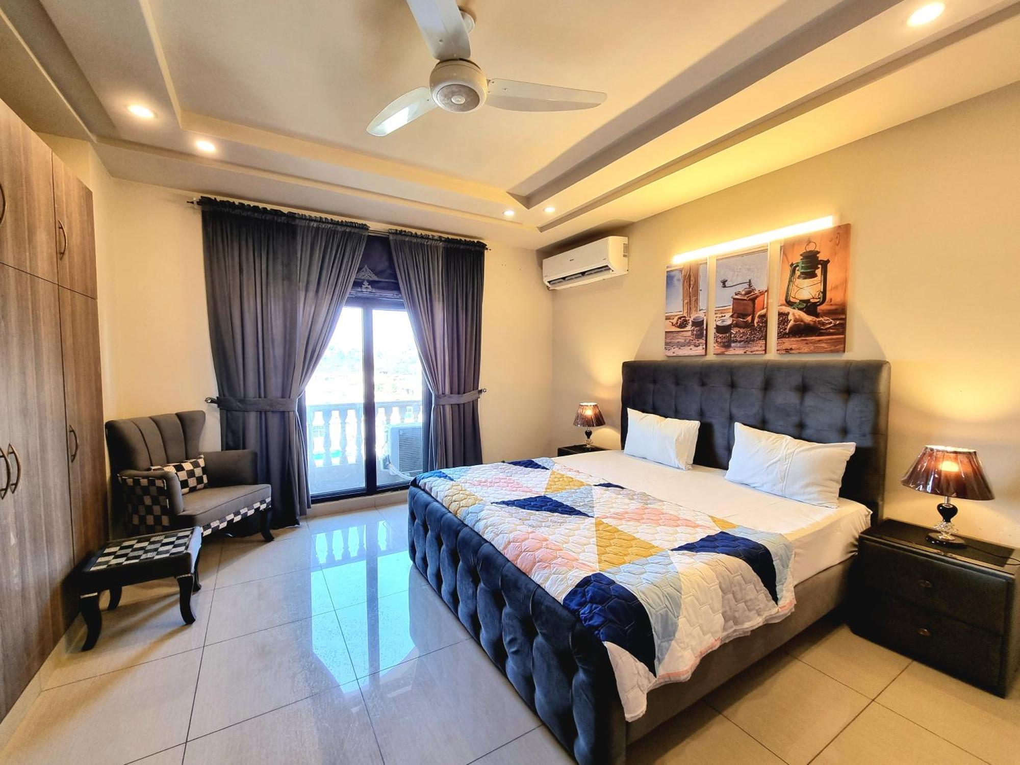 Executive 3 Bedrooms Apartment In Bahria Town 라왈핀디 외부 사진