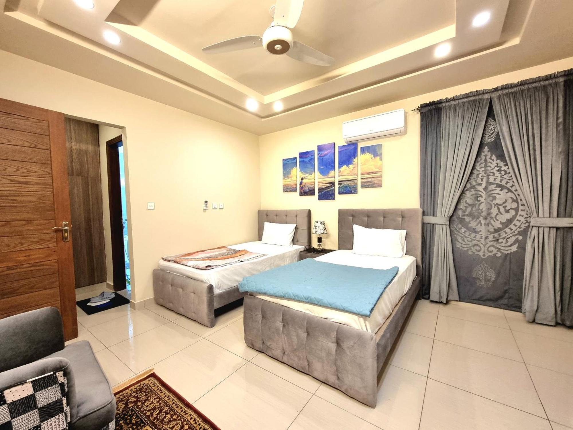 Executive 3 Bedrooms Apartment In Bahria Town 라왈핀디 외부 사진