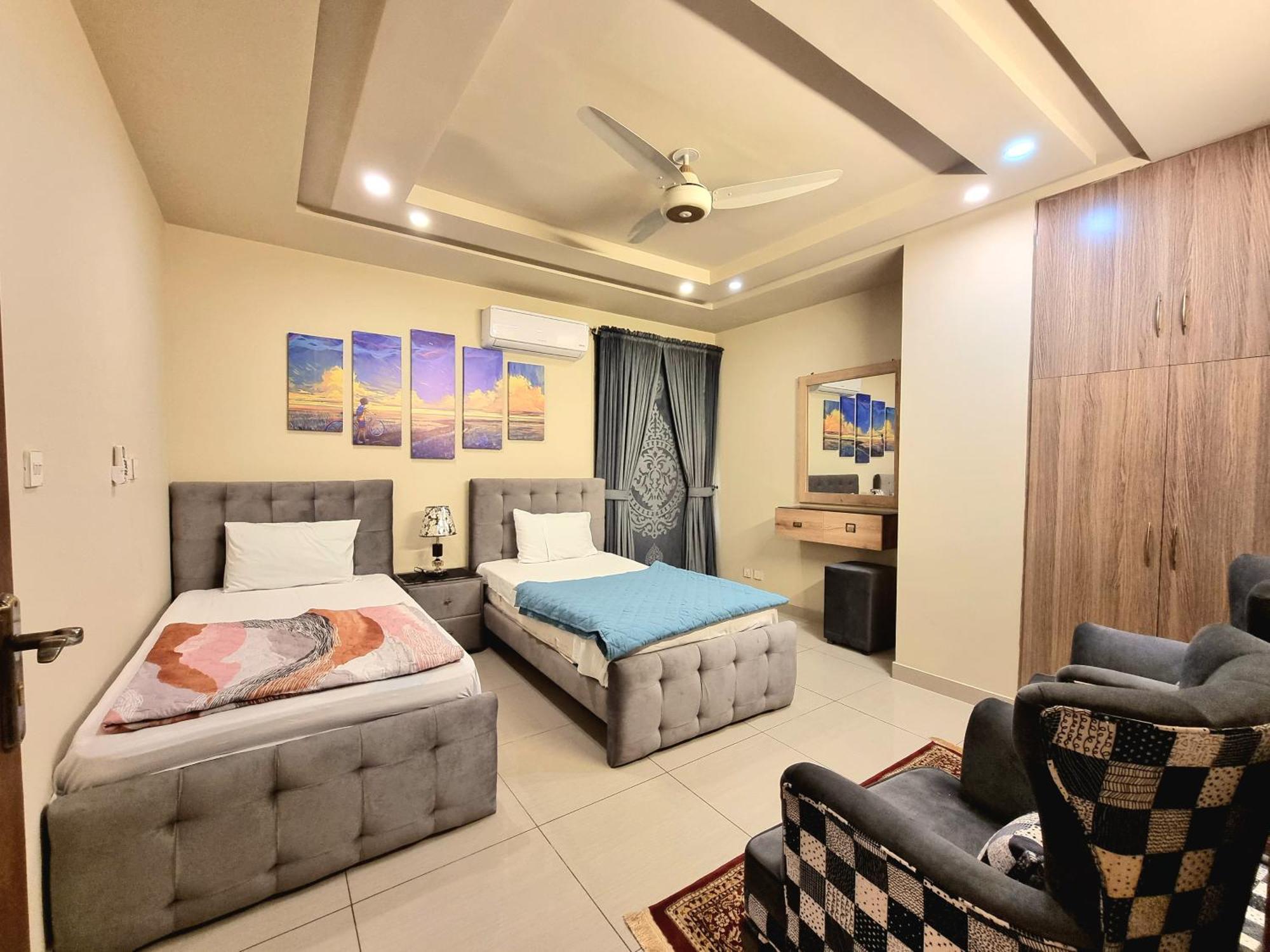 Executive 3 Bedrooms Apartment In Bahria Town 라왈핀디 외부 사진