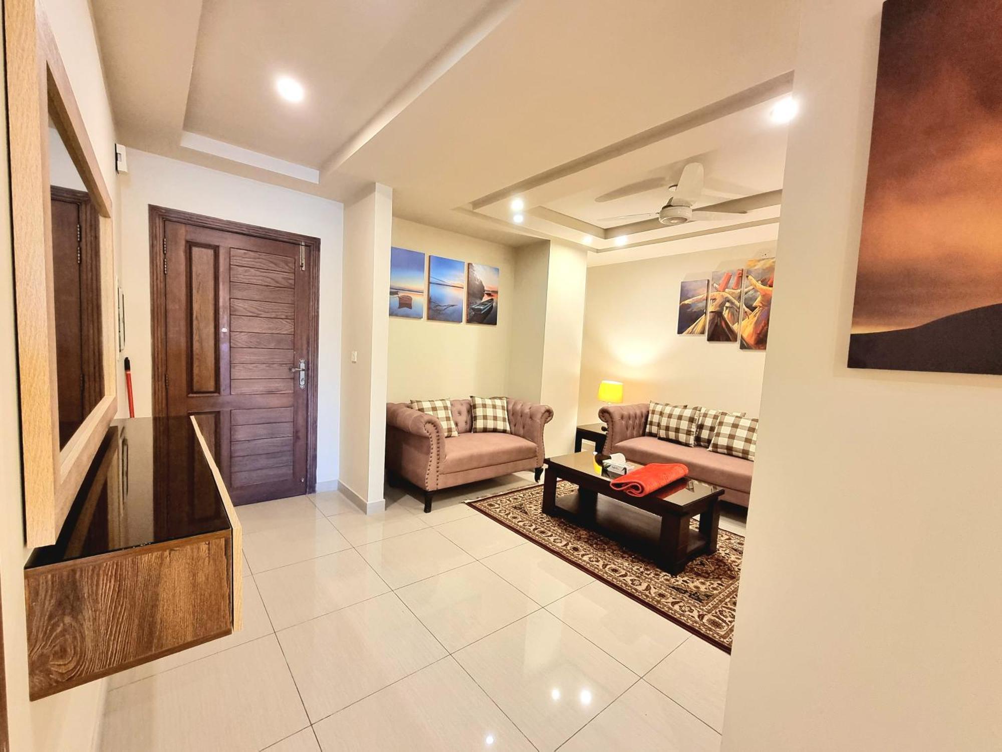 Executive 3 Bedrooms Apartment In Bahria Town 라왈핀디 외부 사진
